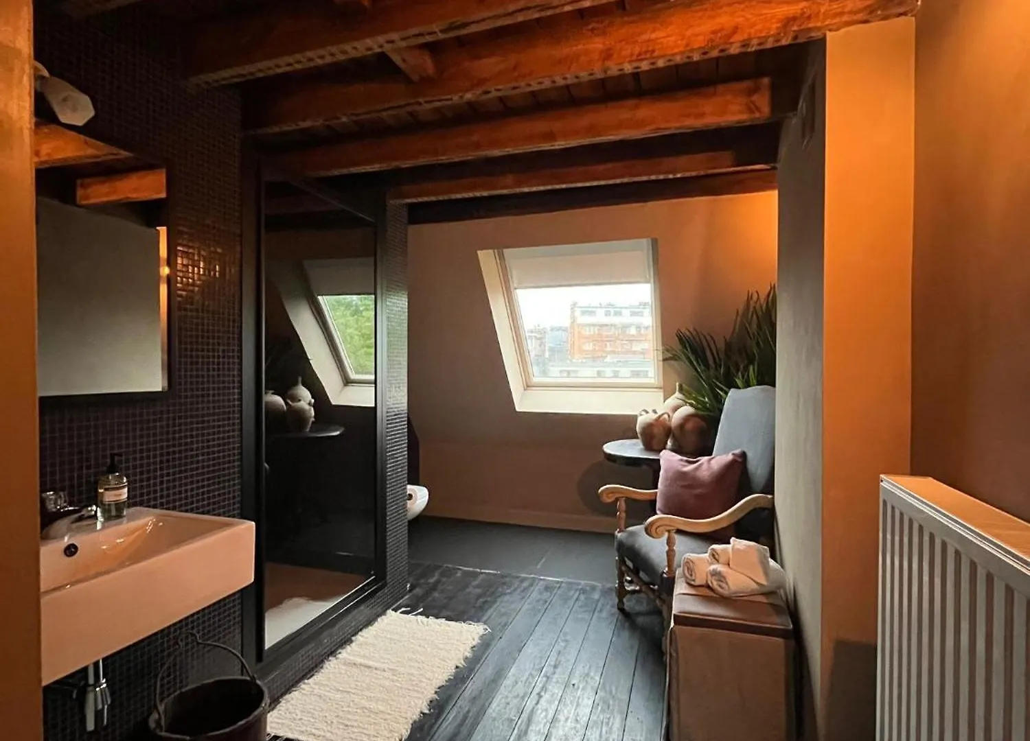 Guesthouse Nights By Morpheus Antwerp Bed & Breakfast