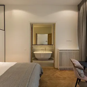 https://hotel-quatier-latin.brusselshotelsbook.com